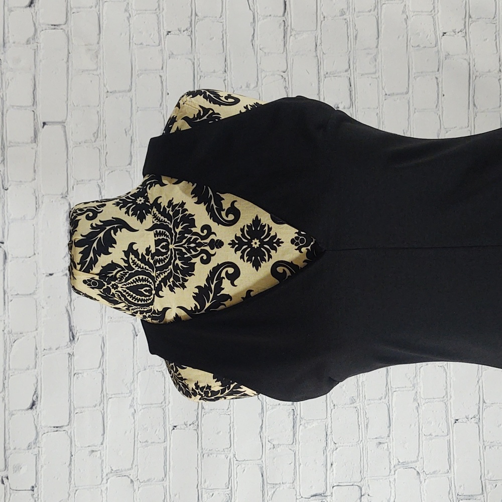 The Limited Size M Sleeveless V-Neck Cocktail Dress with Gold Zipper - Picture 6 of 10